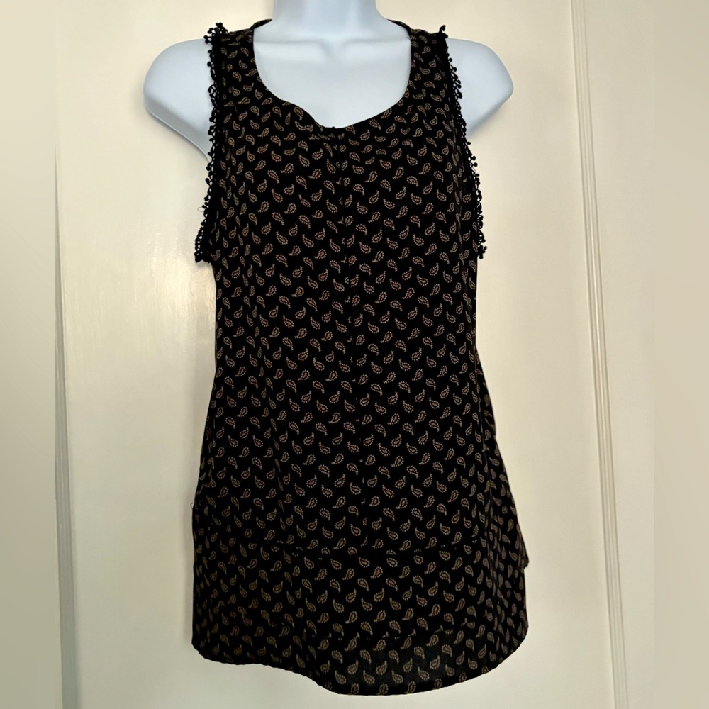 Collective Concepts Sleeveless Paisley Top